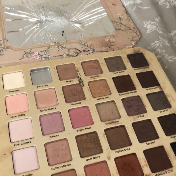 TWO FACED NATURAL LOVE LIMITED EDITION PALETTE - Picture 4 of 4